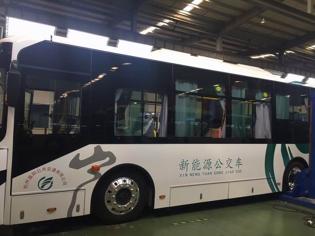 上汽萬向破玻器安裝實例
